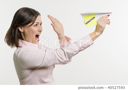 Outdoor portrait of a young teenager girl Outdoor portrait of a young teenager girl 40527593