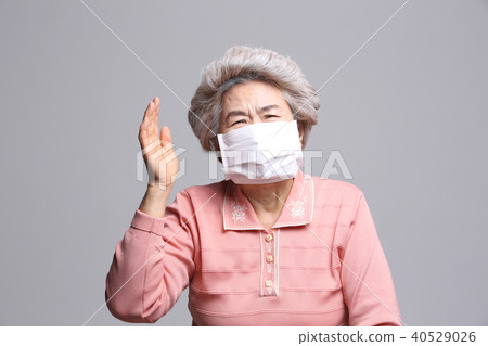 Asian facial expressions, senior, middle-aged, elderly, grandmother, mask, fine dust, health 40529026