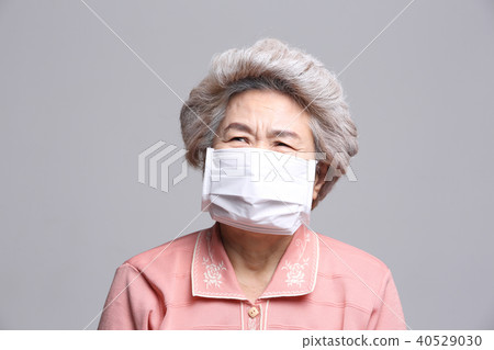 Asian facial expressions, senior, middle-aged, elderly, grandmother, mask, fine dust, health 40529030