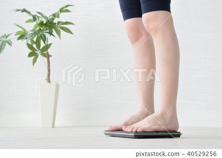 一個規模的女人 一個規模的女人 40529256