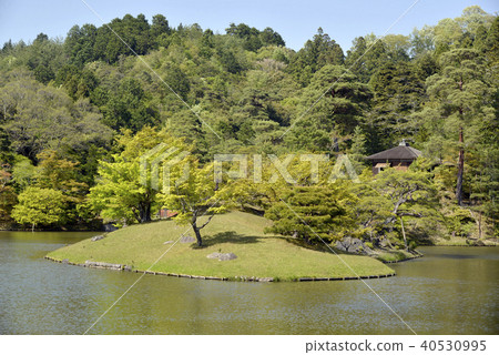 Shugakuin Imperial Villa Yuryu Pond 40530995