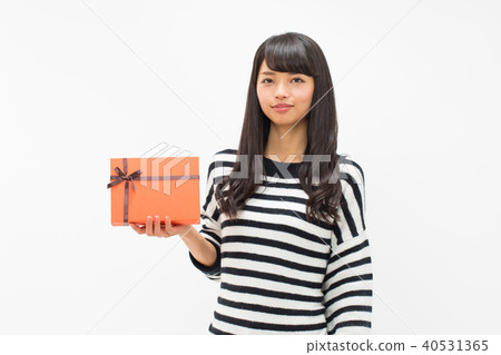 一個年輕女人的禮物 40531365