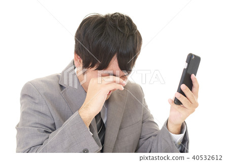 一個悲傷的人 40532612