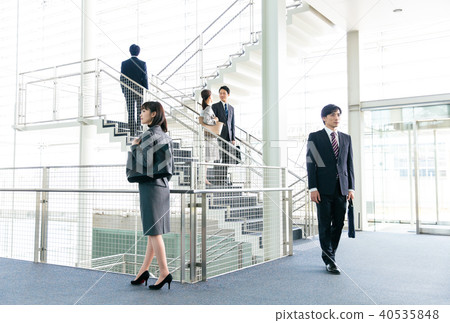 Business commuting attendance stairs 40535848