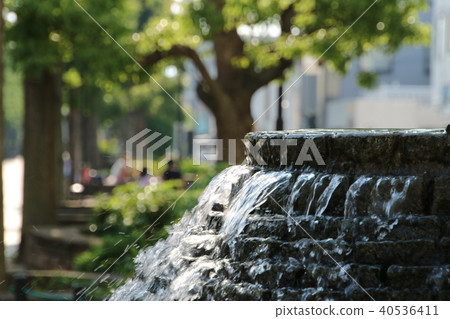 Summer fountain Summer fountain 40536411