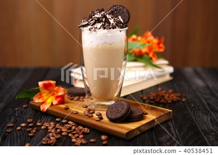Coffee cocktail decorated with beans and flowers 40538451