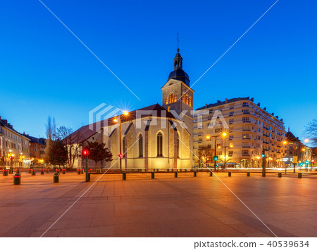 Annecy. Church of St. Maurice at sunset. 40539634