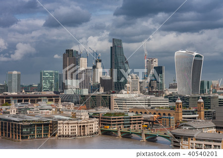 Aerial view of north bank of the river Thames 40540201