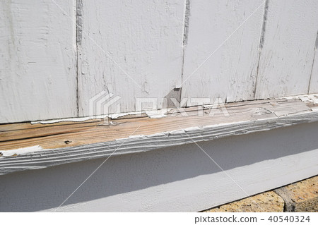 White paint peeled wall White paint peeled wall 40540324
