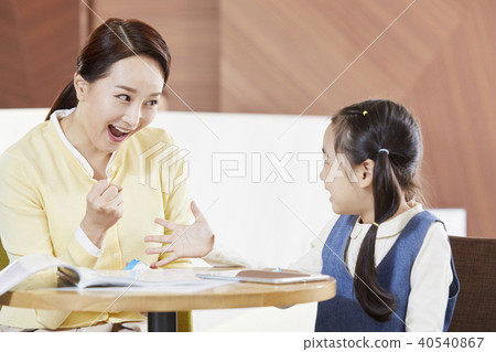 生活，家庭，母親，女兒 40540867