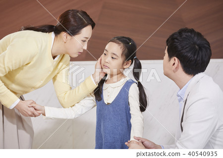 生活，家庭，爸爸，媽媽，女兒 40540935