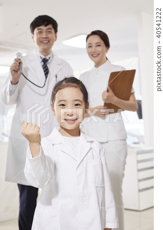 Hospital, doctor, nurse, girl Hospital, doctor, nurse, girl 40541222