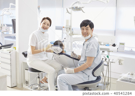 Hospital, dentist, doctor, nurse, patient, girl Hospital, dentist, doctor, nurse, patient, girl 40541284