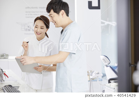 Hospitals, doctors, nurses 40541429