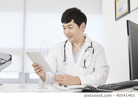 Hospital, doctor Hospital, doctor 40541463