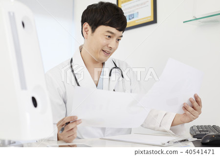 Hospital, doctor 40541471