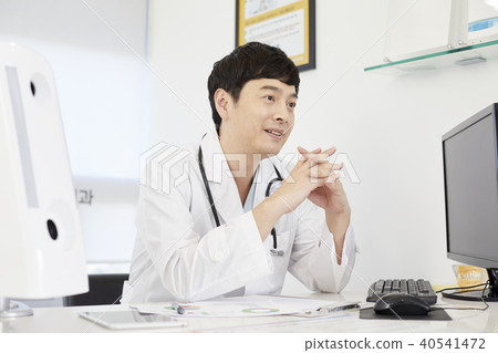 Hospital, doctor 40541472