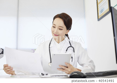 Hospital, doctor 40541491