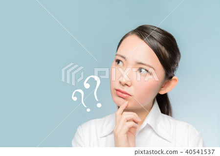 A woman with doubt 40541537