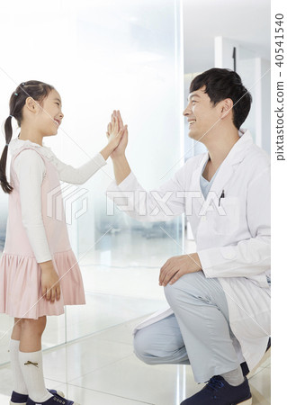 醫生，病人，女孩 40541540
