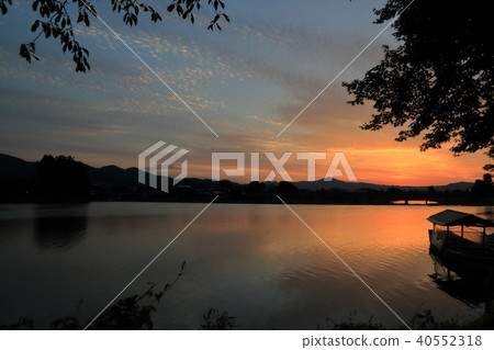 Kyoto Arashiyama Morning Fire Kyoto Arashiyama Morning Fire 40552318