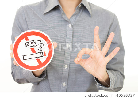 沒有吸菸標記的女人 40556337