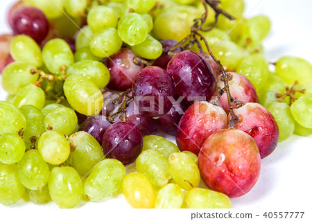 Close up photo of grapes 40557777