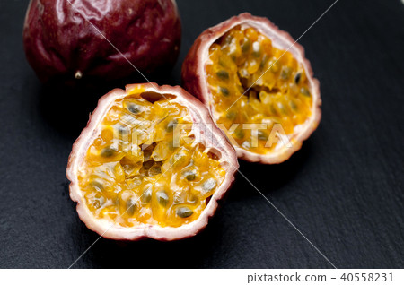 passion fruit  40558231