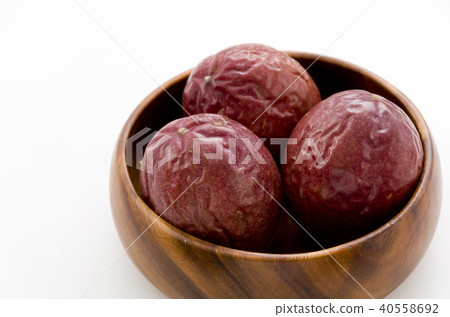 passion fruit  40558692