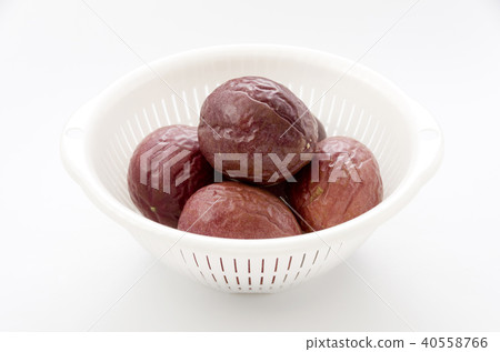 passion fruit  40558766