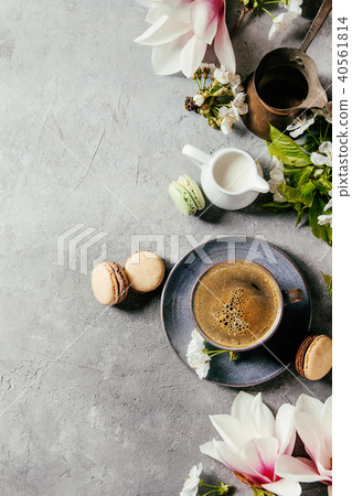 Coffee with spring flowers Coffee with spring flowers 40561814