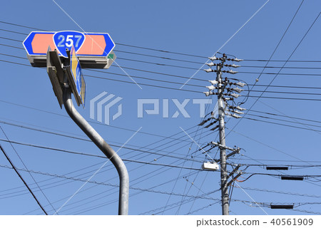 電話桿和標誌 電話桿和標誌 40561909