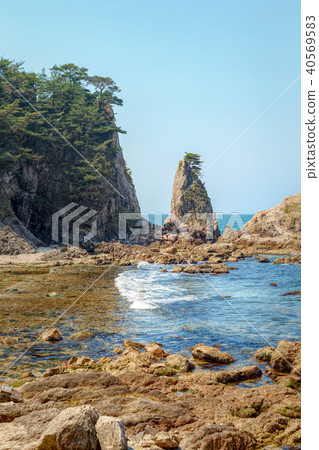 Megane rock (April sea clear) Megane rock (April sea clear) 40569583