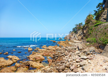 Megane rock (April sea clear) Megane rock (April sea clear) 40569584