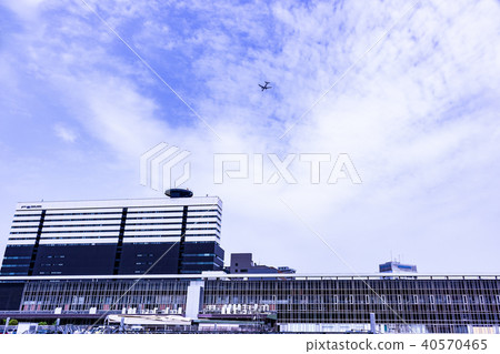 Shin-Osaka Station. Airplane in the sky. 40570465