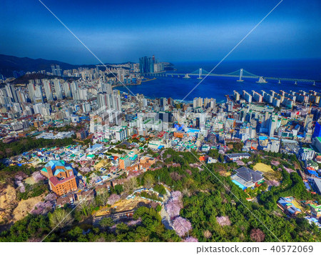 Haeundae and Gwangalli view from Geumryeonsan Haeundae and Gwangalli view from Geumryeonsan 40572069