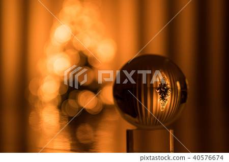 Christmas tree reflected in crystal ball Christmas tree reflected in crystal ball 40576674
