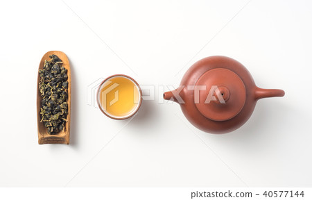 fresh taiwan oolong tea and teapot fresh taiwan oolong tea and teapot 40577144