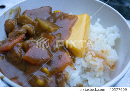 自創咖哩飯用熏制的乳酪 40577609
