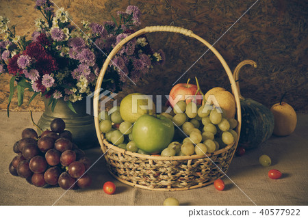 Still life with Fruits. 40577922