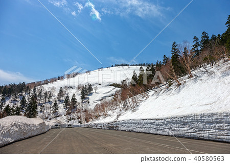 Hachimantai (May fine) 40580563