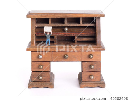 Small vintage desk - Clean desk policy Small vintage desk - Clean desk policy 40582498
