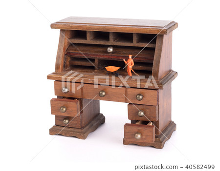 Small vintage desk - Clean desk policy Small vintage desk - Clean desk policy 40582499
