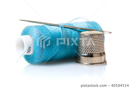 Thread with needle and thimble Thread with needle and thimble 40584514