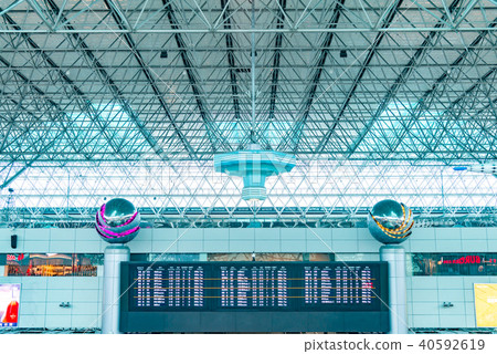 台灣桃園國際機場出發大廳桃園國際機場出發大廳飛機場出發大廳 台灣桃園國際機場出發大廳桃園國際機場出發大廳飛機場出發大廳 40592619