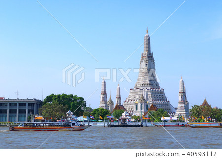 Wat Arun (after completion of repair work) Wat Arun (after completion of repair work) 40593112