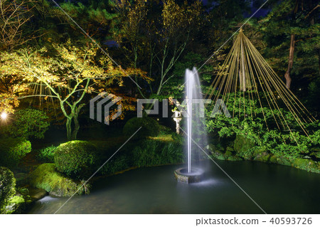 Kanazawa Kenrokuen Light Up Fall Stage 40593726