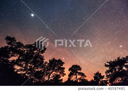 fantastic winter meteor shower and the snow-capped mountains fantastic winter meteor shower and the snow-capped mountains 40597491