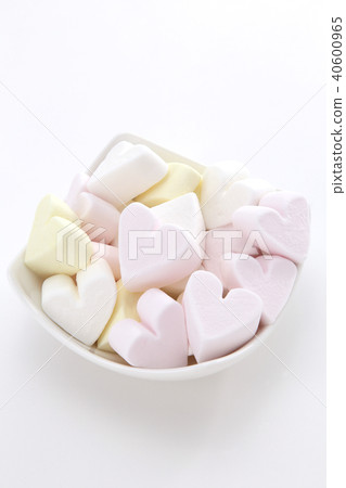Heart shaped marshmallows Heart shaped marshmallows 40600965