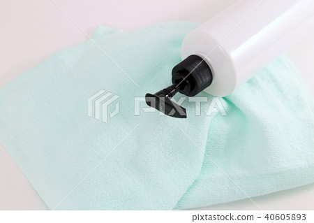 Washing face image 40605893